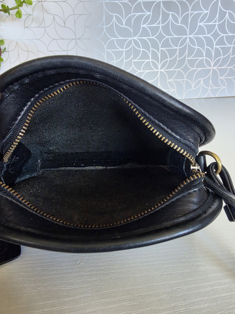 vintage Coach Metropolis Zip Mini Bag with Gold Hardware - Picture 10 of 13